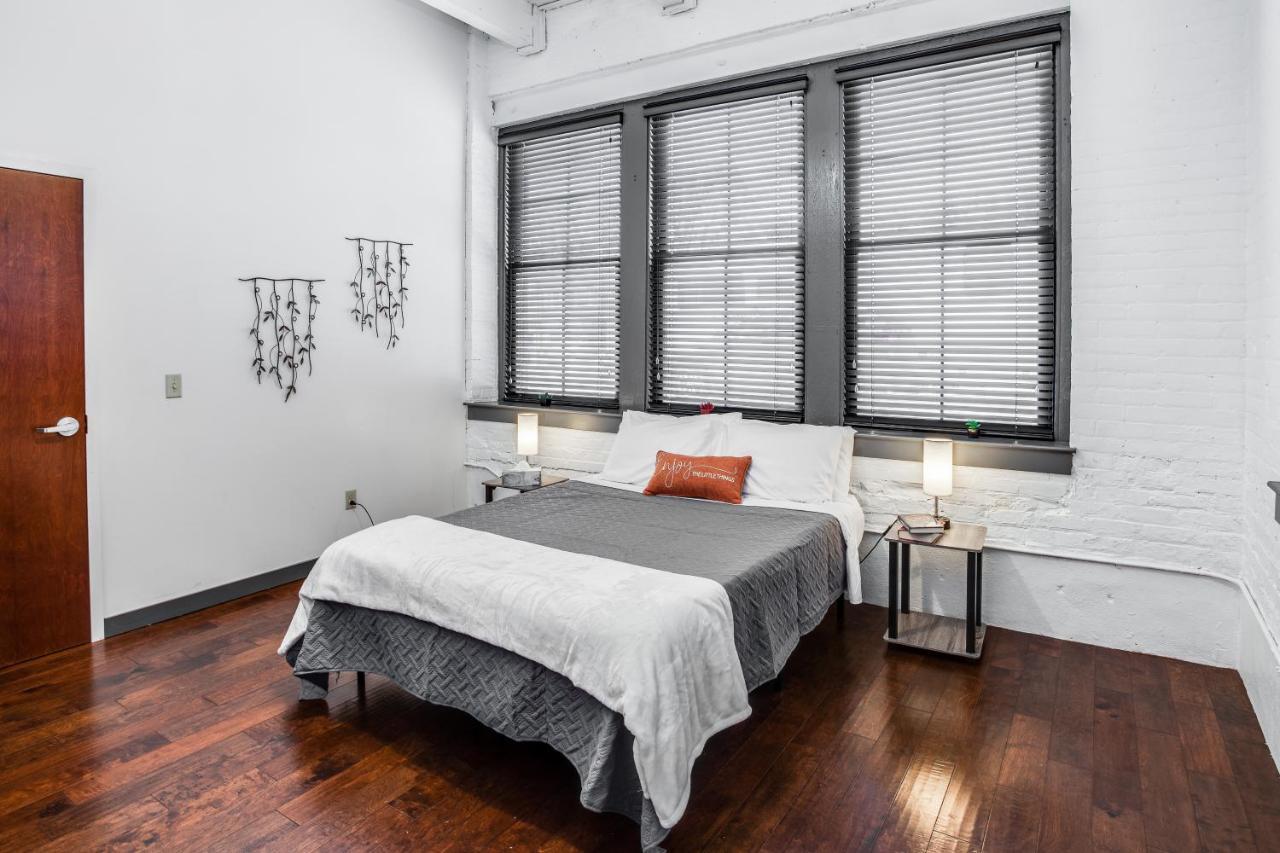 Апартаменты Ny Style Centric Loft With King Bed By Park Ave Рочестер Экстерьер фото