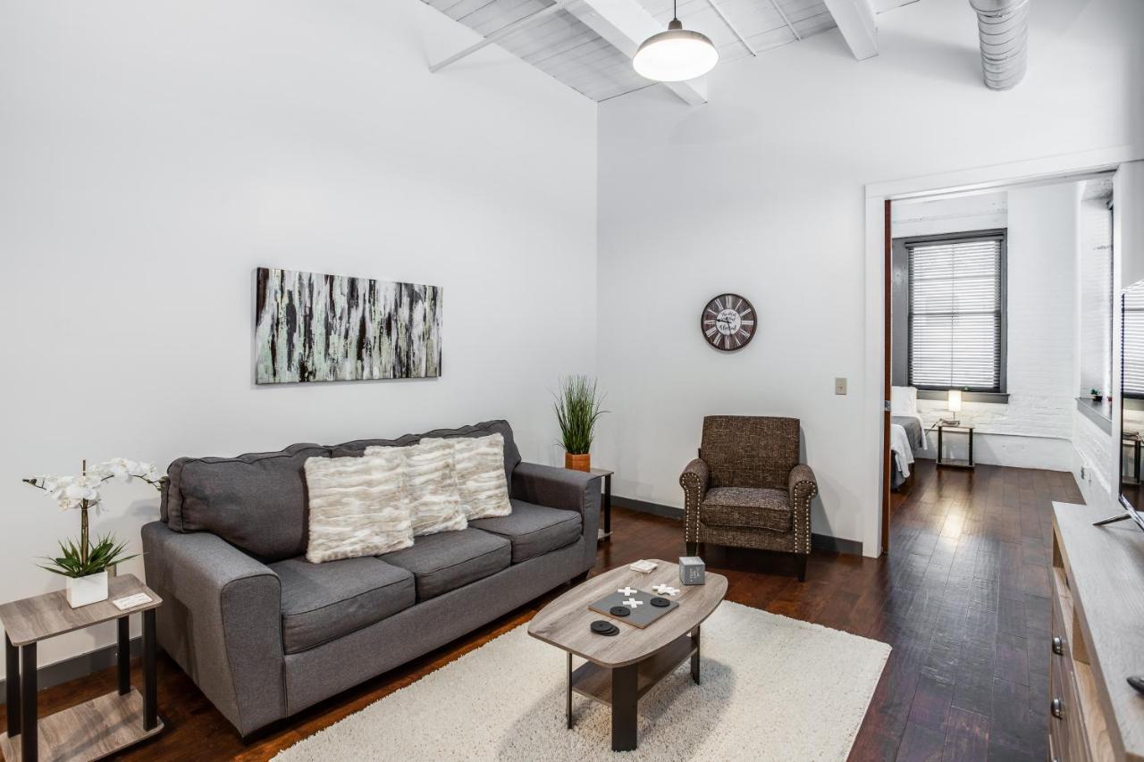 Апартаменты Ny Style Centric Loft With King Bed By Park Ave Рочестер Экстерьер фото