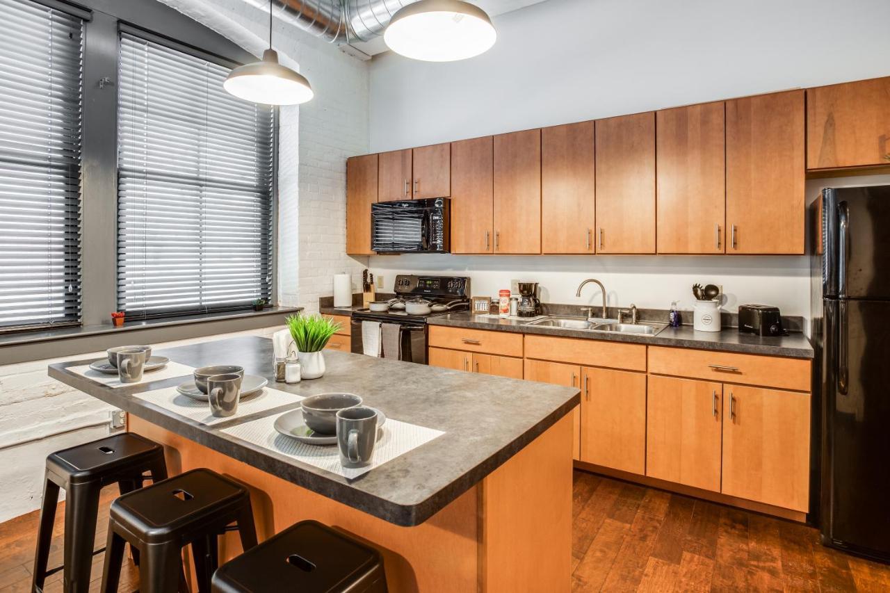 Апартаменты Ny Style Centric Loft With King Bed By Park Ave Рочестер Экстерьер фото